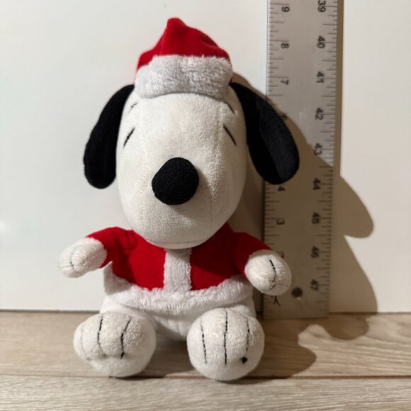 Hallmark Snoopy Plush Christmas Santa Outfit 7" Seated Peanuts Stuffed Animal - Picture 2 of 6